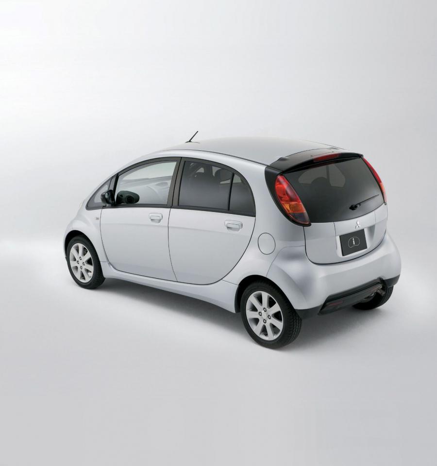  Mitsubishi i 2006 года  (фото 9 из 27)